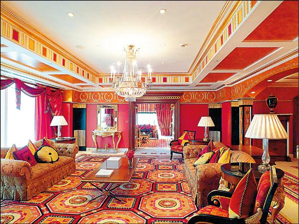 位於帆船飯店25樓的皇家套房是鍍金的奢華之作。