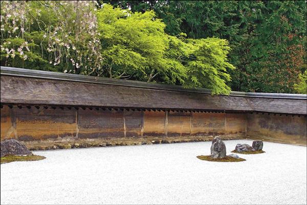 自由副刊 喧鬧的不是花 自由藝文網