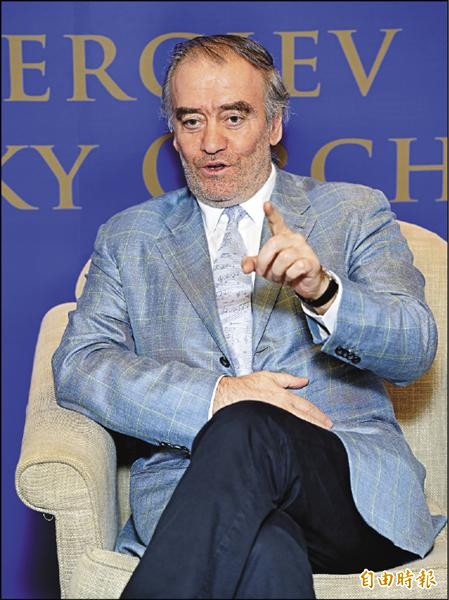 指揮大帝瓦列里．葛濟夫說，他的生活就是不斷努力工作。（記者王文麟攝）