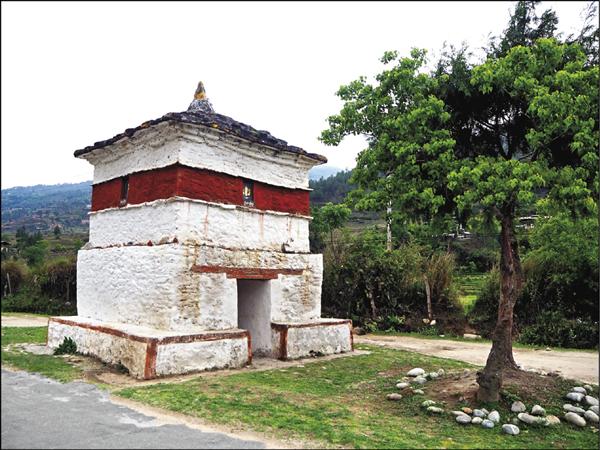 辛給與佳蓮的愛情故事透過民謠流傳下來，經由電影家喻戶曉，宗林塘村的佛塔，是辛給遇見佳蓮魂魄的經典場景。