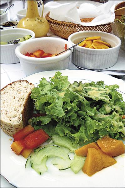 Sonya’s Garden的溫室花園餐廳，食材都來自於園內栽種的有機蔬菜。