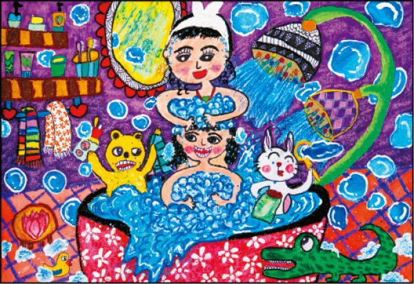 低年級組優選：林芸楓 作品名稱：和媽媽洗澡的幸福泡泡