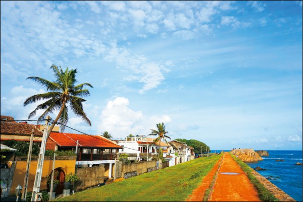 印度洋邊被堡壘城牆圍繞的迦勒小鎮。
