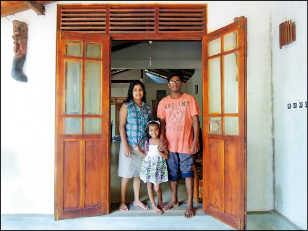 烏達納一家三口親切熱心，我們約定再相逢。