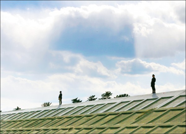 避難與工作無法兼顧，福島無數家庭分崩離析。（資料照，歐新社）