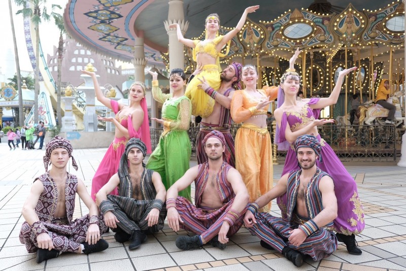 搶攻春節出遊商機，六福村主題樂園在今年春節連續假期推出門票優惠價499元起。（六福村提供）