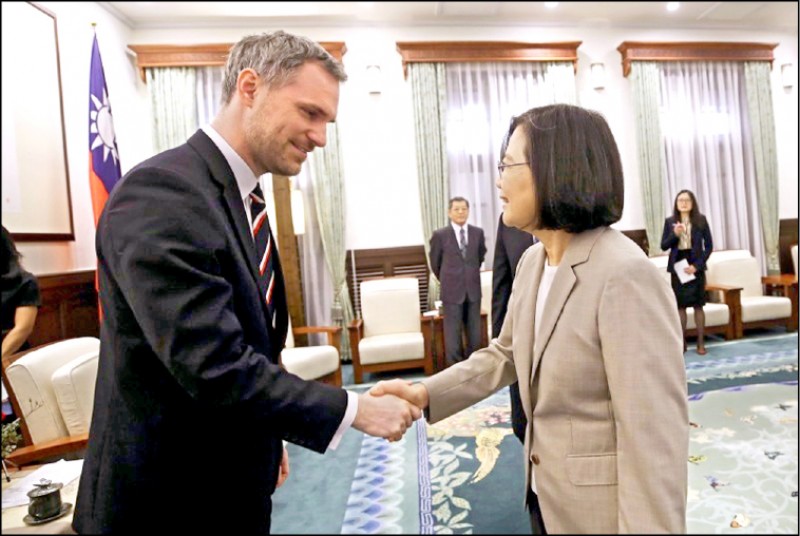 捷克首都布拉格市長賀吉普相當友台，曾在3月訪台時與總統蔡英文會面。（圖／中央社）