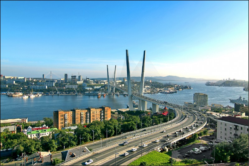 金角灣是呈喇叭狀的海灣，美景盡收眼前。