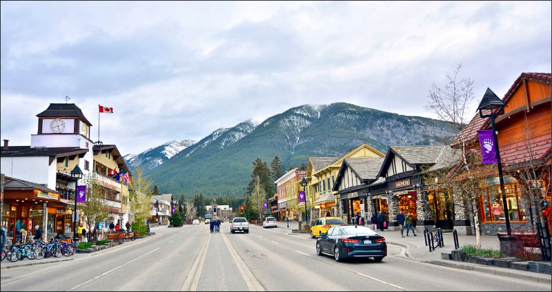 班夫小鎮是班夫國家公園首要城鎮，鎮上熱鬧繁華。