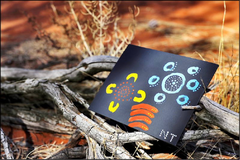 參加工作坊體驗的點畫作品，畫前一晚的獨享星空晚宴。