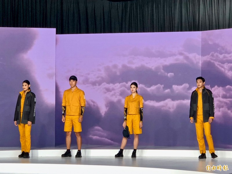 星宇航空發表包括機長、空服、地勤、航勤、機務等不同工作人員的制服。（記者莊士賢攝）