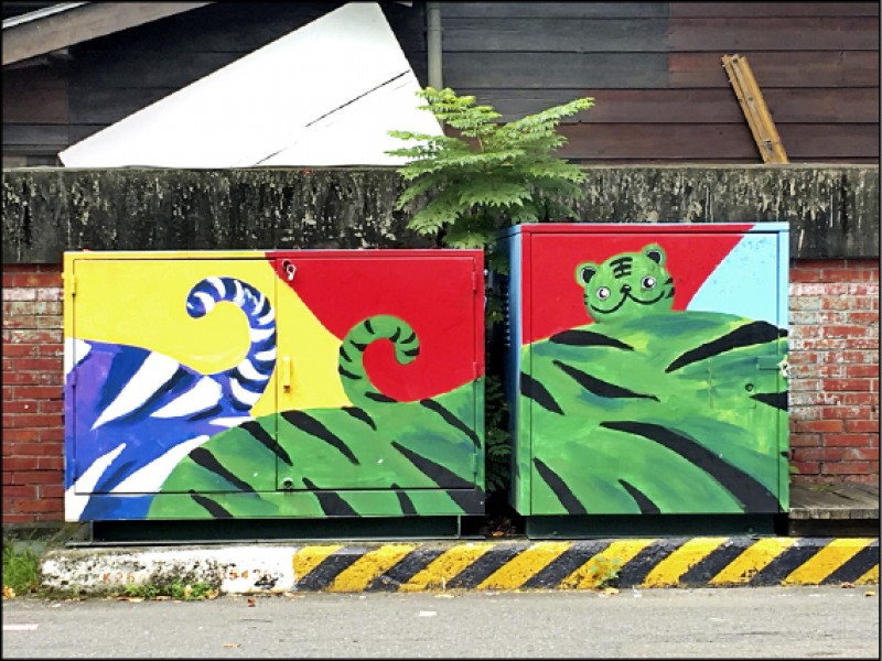 甩尾的老虎彩繪為虎尾小鎮增添可愛色彩。