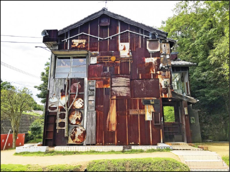 大竹伸朗的作品〈Haisha〉。