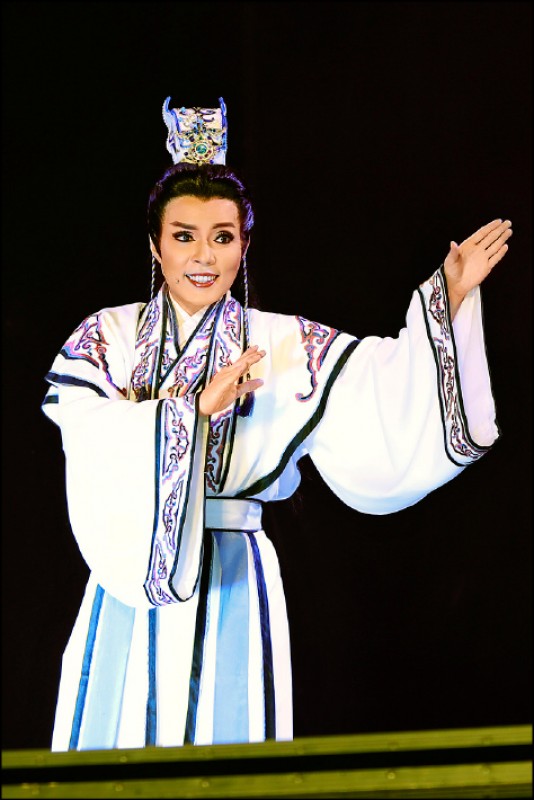 《逐鹿天下》由吳米娜飾演張良。（明華園戲劇總團／提供）