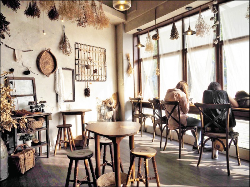 「尋路。甜」的雜貨風裝潢清新討喜。