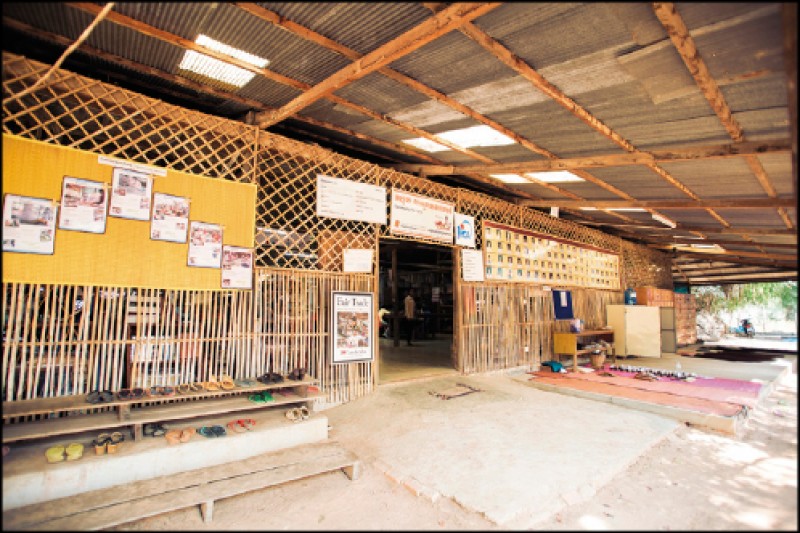 「SALASUSU」的社區工廠位於市中心35公里之外的村落。