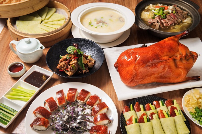 兆品礁溪推出「暢饗櫻桃鴨」一泊三食專案，享用獲2020宜蘭十大飯店好食的獨家廣式一品鴨。（兆品礁溪提供）