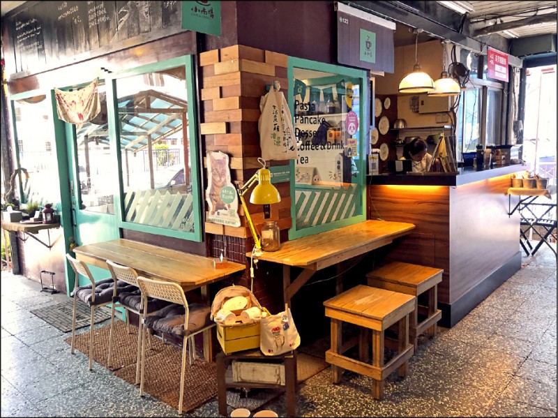 小市場咖啡是吸睛的文青店。
