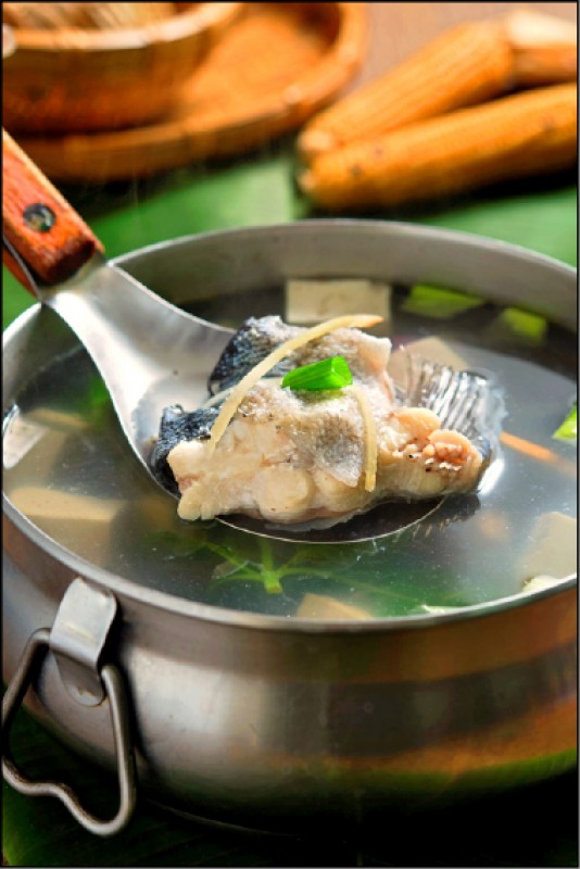 產地到餐桌零距離，鱒魚湯自然鮮而美。