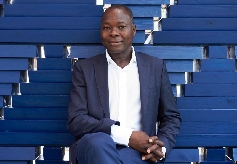 2022普利茲克建築獎頒給來自布吉納法索的56歲建築師Diébédo Francis Kéré（迪埃貝多．弗朗西斯．凱雷）。（法新社）