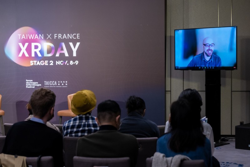 文策院持續與法國新影像藝術節合作，簽署第二年「臺法 XR 人才交流計畫」合作備忘錄（MOU），希望持續促進臺灣創作者的國際合作交流機會。（文策院提供）