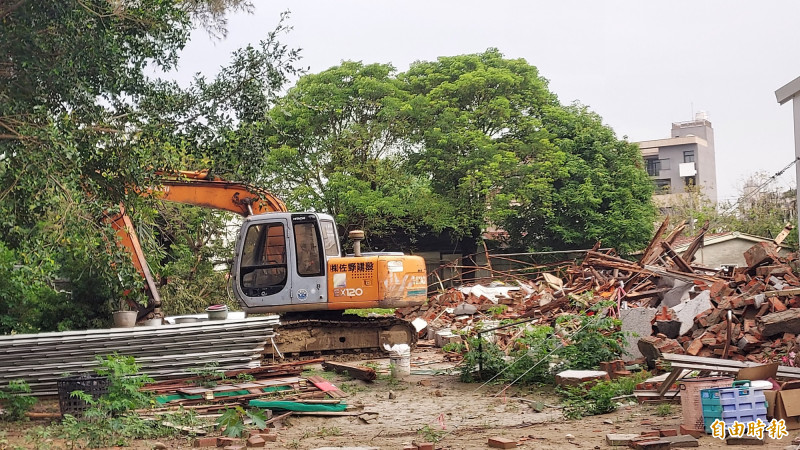 施周靜江故居，已由建商動工拆除。（記者林宜樟攝）