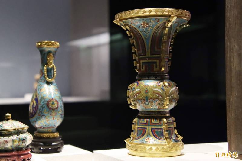 仿清招絲琺瑯鏡 故宮博物院複製品 仿清招絲琺瑯鏡 故宮博物院複製品