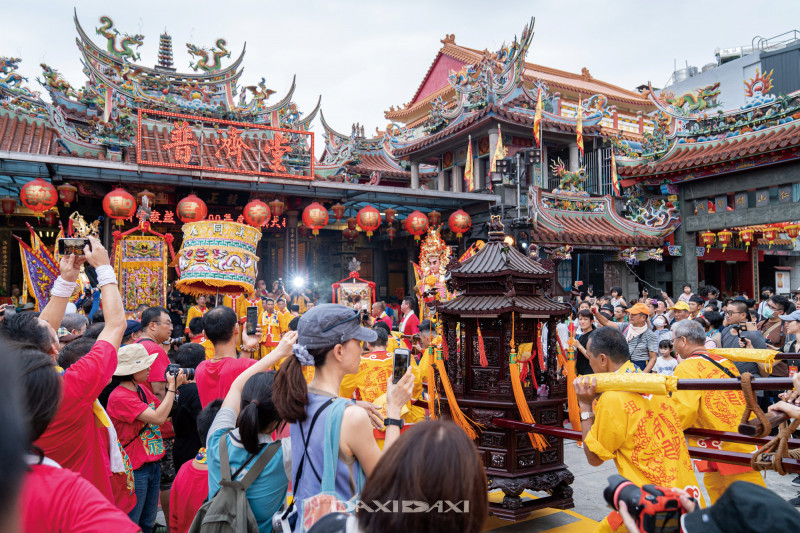 濃縮迎六廿四精華的新遶境隊伍於開幕當日登場。（大溪大禧提供）
