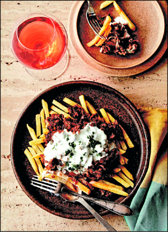 番茄羊肉薯條佐優格醬