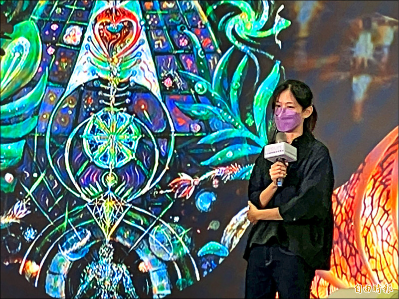 台東大學美術產業學系專任助理教授陳奕如分享「環境美學：當代藝術與永續」案例。
（記者凃盈如攝）