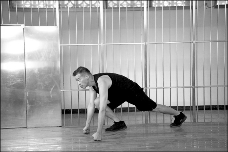 「和勇光時」黃國才抗爭藝術展。（黃國才、文化部提供）