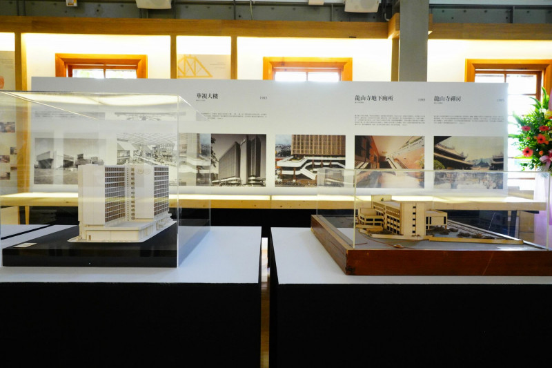 「高而潘建築作品珠玉展」展場（左-華視大樓模型、右-土銀員工訓練中心）。（文化部提供）
