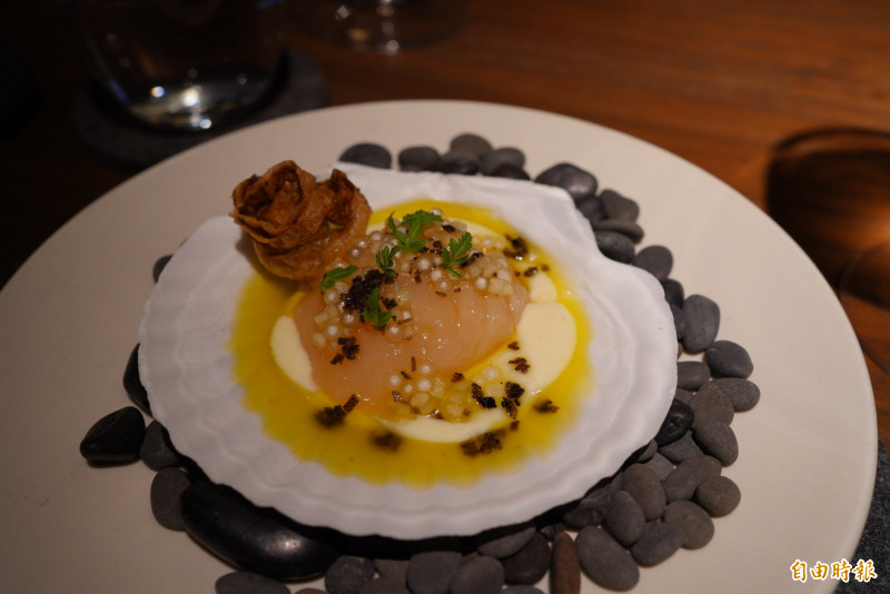 「帆立貝／鉋切芋／凍豆腐」。（記者凃盈如攝）