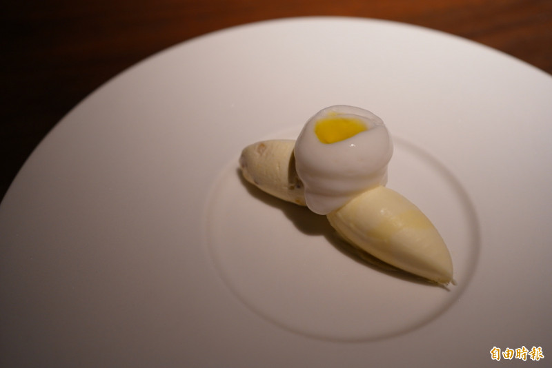 「金?/ 蘋果泥/ 栗子」。（記者凃盈如攝）