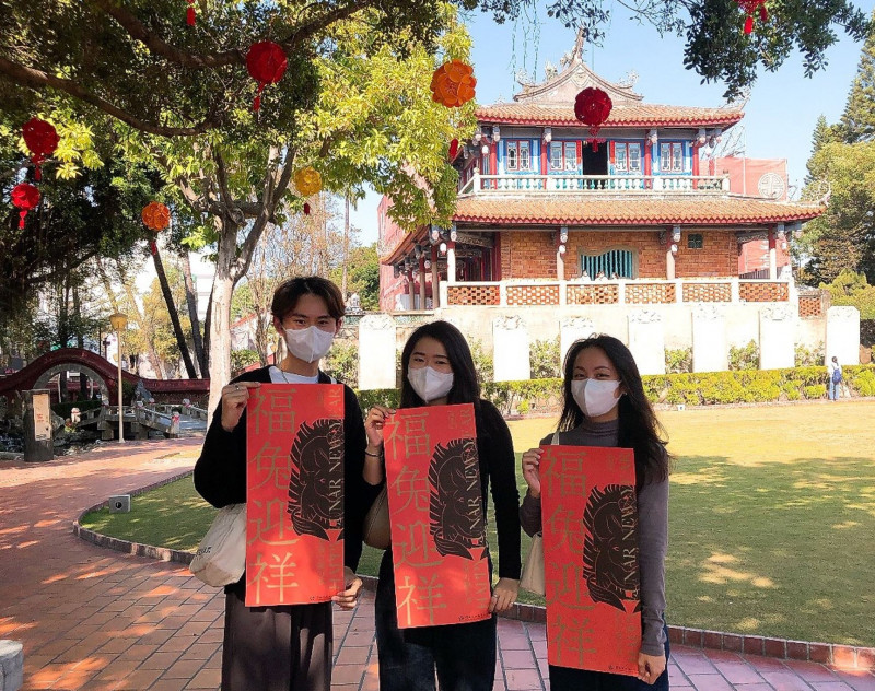 南市文化局推出限量春聯，贈送購票參觀古蹟的遊客。（南市文化局提供）