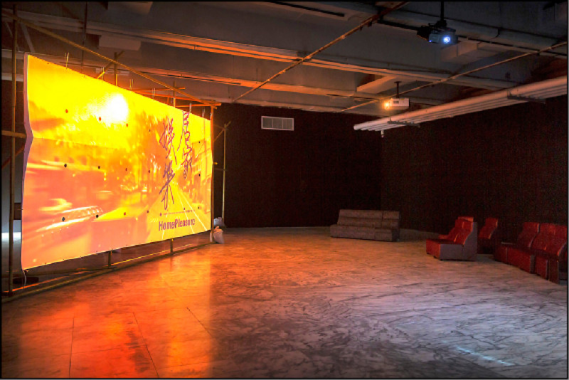 「居家娛樂―楊登棋（登曼波）個展」展場一景，展至2月12日。圖像由藝術家及台北市立美術館提供。