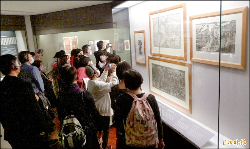 遠道而來的「梵蒂岡宗座圖書館珍藏」今起展出。（記者潘少棠攝）