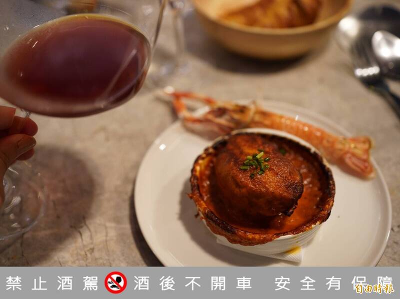 哈里薩醬烤梭魚丸。（記者凃盈如攝）