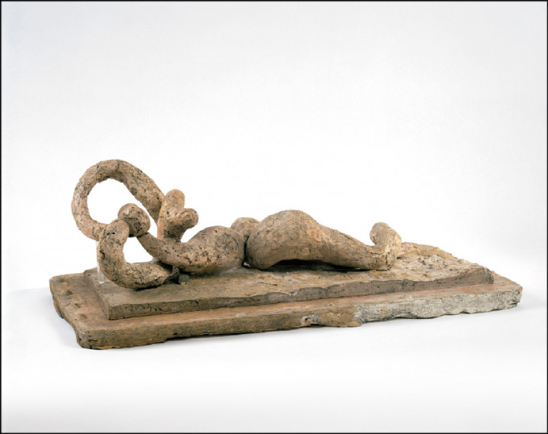 畢卡索1931年石膏作品〈斜倚沐浴者〉。（畢卡索基金會（FABA）提供）