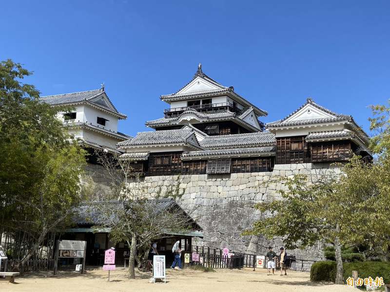 來到愛媛縣的松山，除了道後溫泉，松山成也是必遊景點。（記者周幸叡攝）