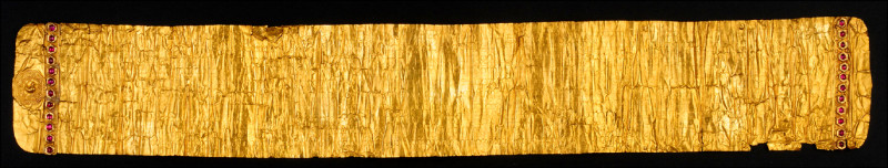 鑲有紅寶石的「黃金信」。（大英博物館提供）