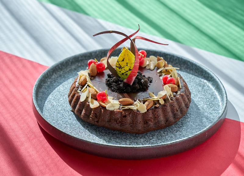 「巴羅齊巧克力蛋糕」是1897年於維尼奧拉一間甜點店師傅發明的巧克力蛋糕，至今已是義大利深受歡迎的傳統糕點。（台北福華提供）