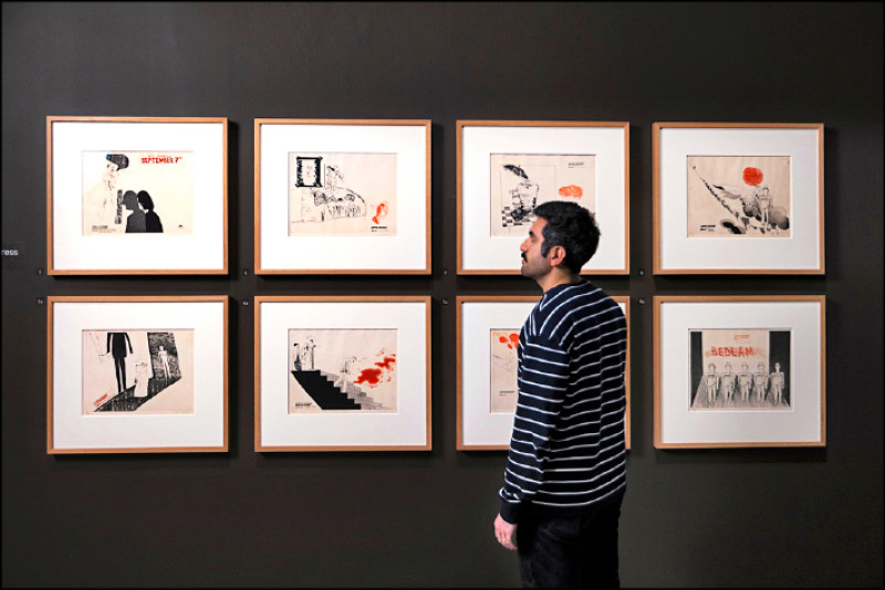 倫敦國家肖像美術館「大衛．霍克尼：取材自生活的繪畫」展覽現場。（倫敦國家肖像美術館提供）