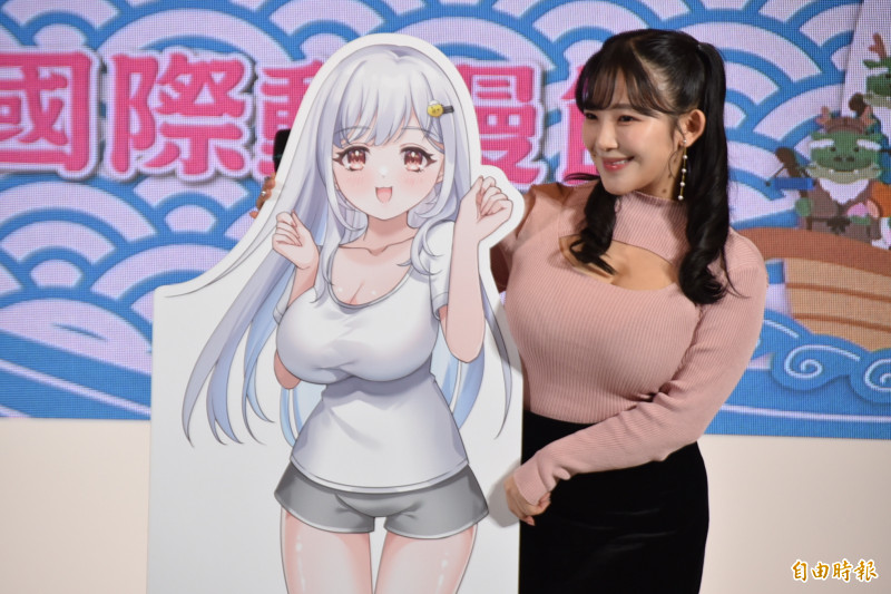 日本性感寫真女星天木純近年化身VTuber（虛擬偶像），盼能更貼近粉絲。（記者吳柏軒攝）