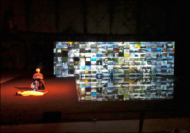 坂本龍一生前與導演高谷史郎合作的最後一個劇場作品《TIME》，3月將於台中國家歌劇院展開亞洲巡迴首站。（©Yoko Takatani，台中國家歌劇院提供）