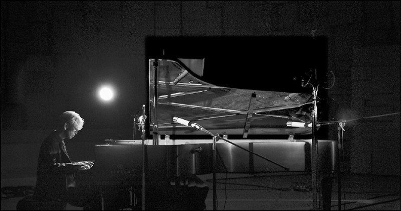 《坂本龍一：OPUS》涵蓋20首他職業生涯各時期的代表作品。（采昌國際多媒體提供）