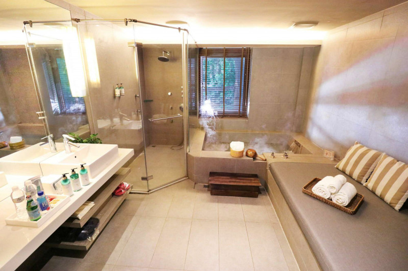 全館獨立湯屋皆使用寶格麗洗沐備品。（大地酒店提供）
