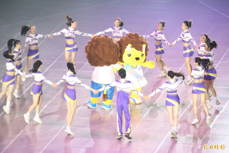 新竹縣的「Women in Sports女性在體壇國際攝影展」，透過攝影作品關注在運動領域的各類女性工作者。 （記者黃美珠攝）