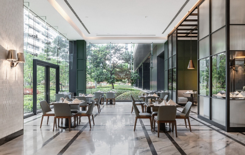台北萬豪酒店Garden Kitchen擁有絕美用餐空間。（台北萬豪提供）