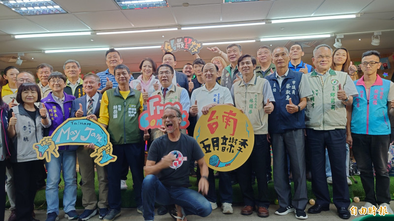 第23屆「台南5月音樂季」將5月開唱，台南市長黃偉哲（中）今日偕同觀旅局熱鬧宣傳。 （記者洪瑞琴攝）